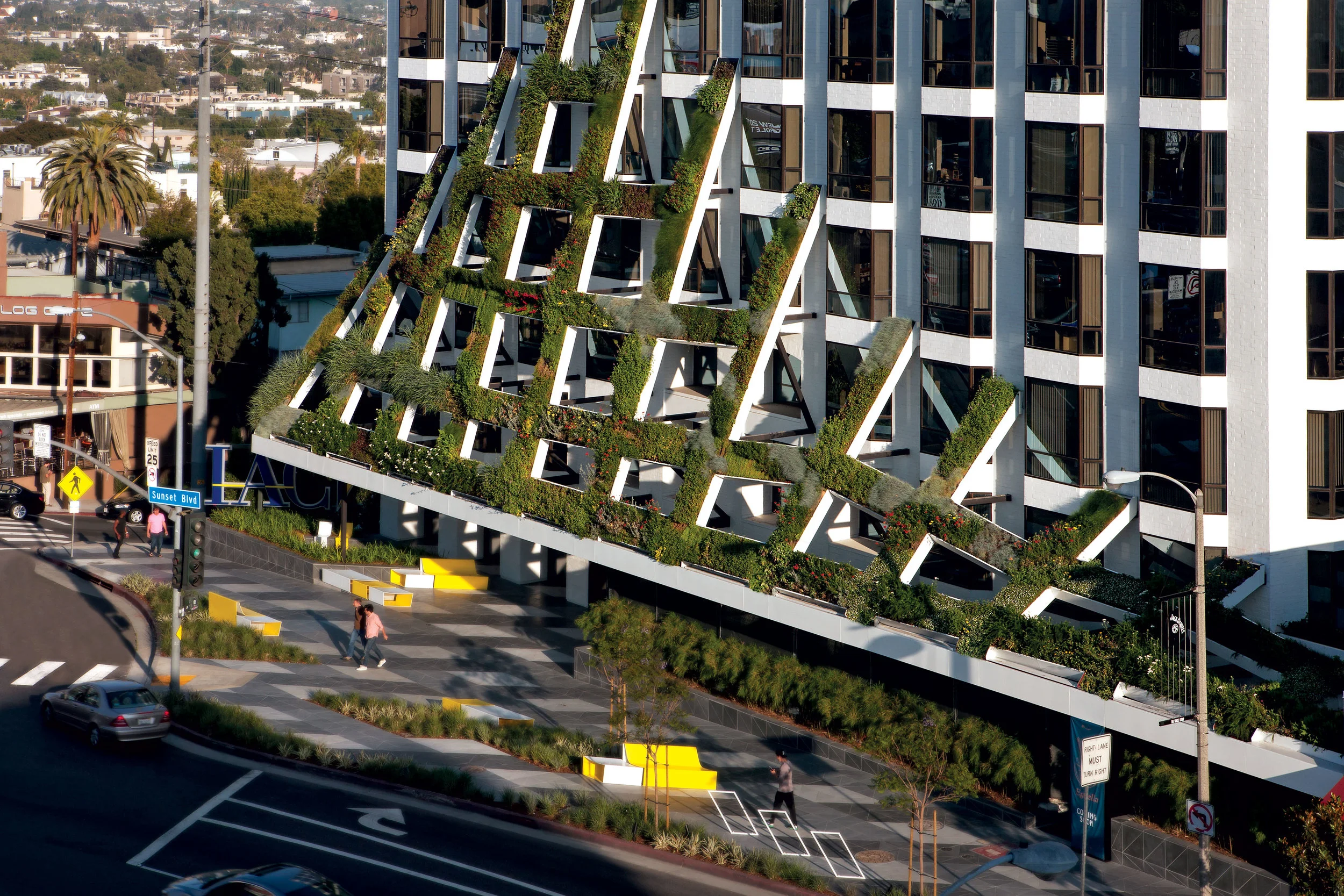 A_IAC_Exterior9_GreenWallCloseup_3960_brighten.jpg