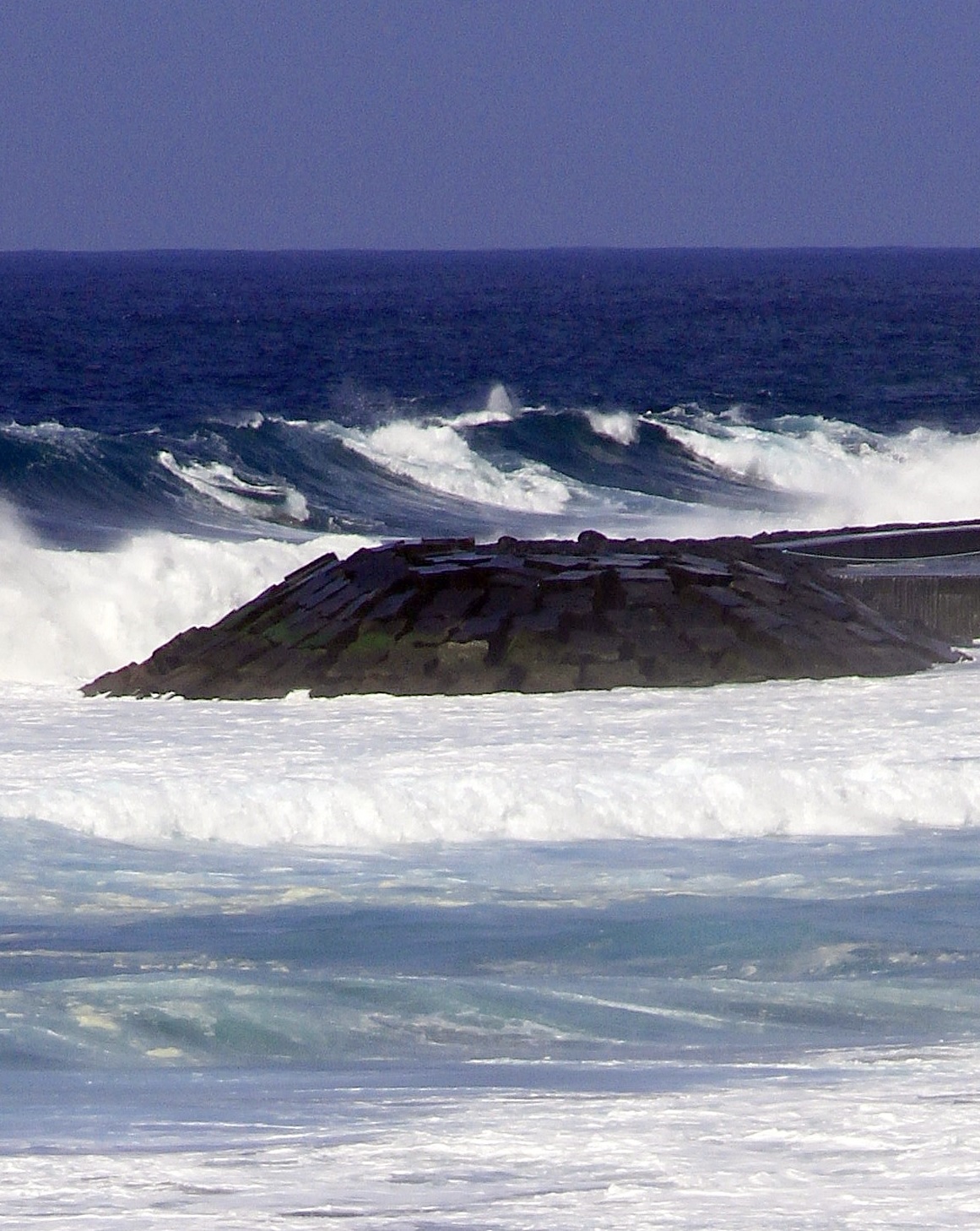 Santa-Barbara-Beach-Azores-with-kids.jpg
