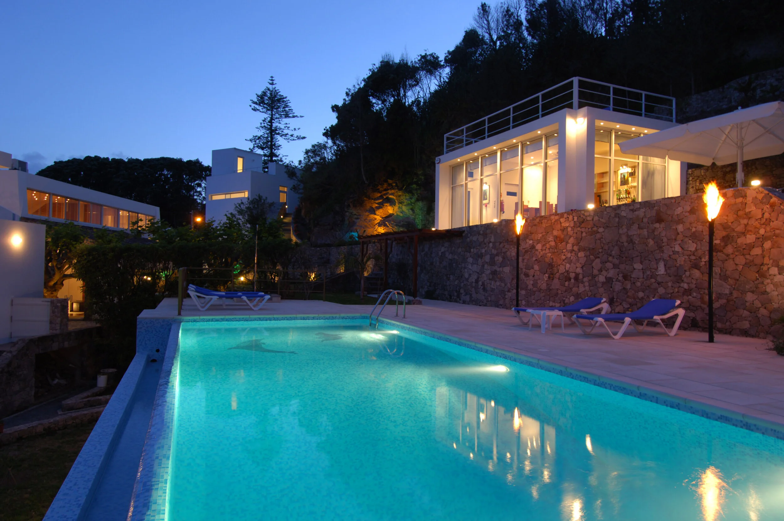 Best-bed-and-Breakfast-Quinta-do-Mar-at-Night.jpeg
