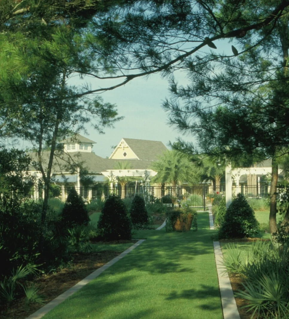 050_Victoria Park.jpg