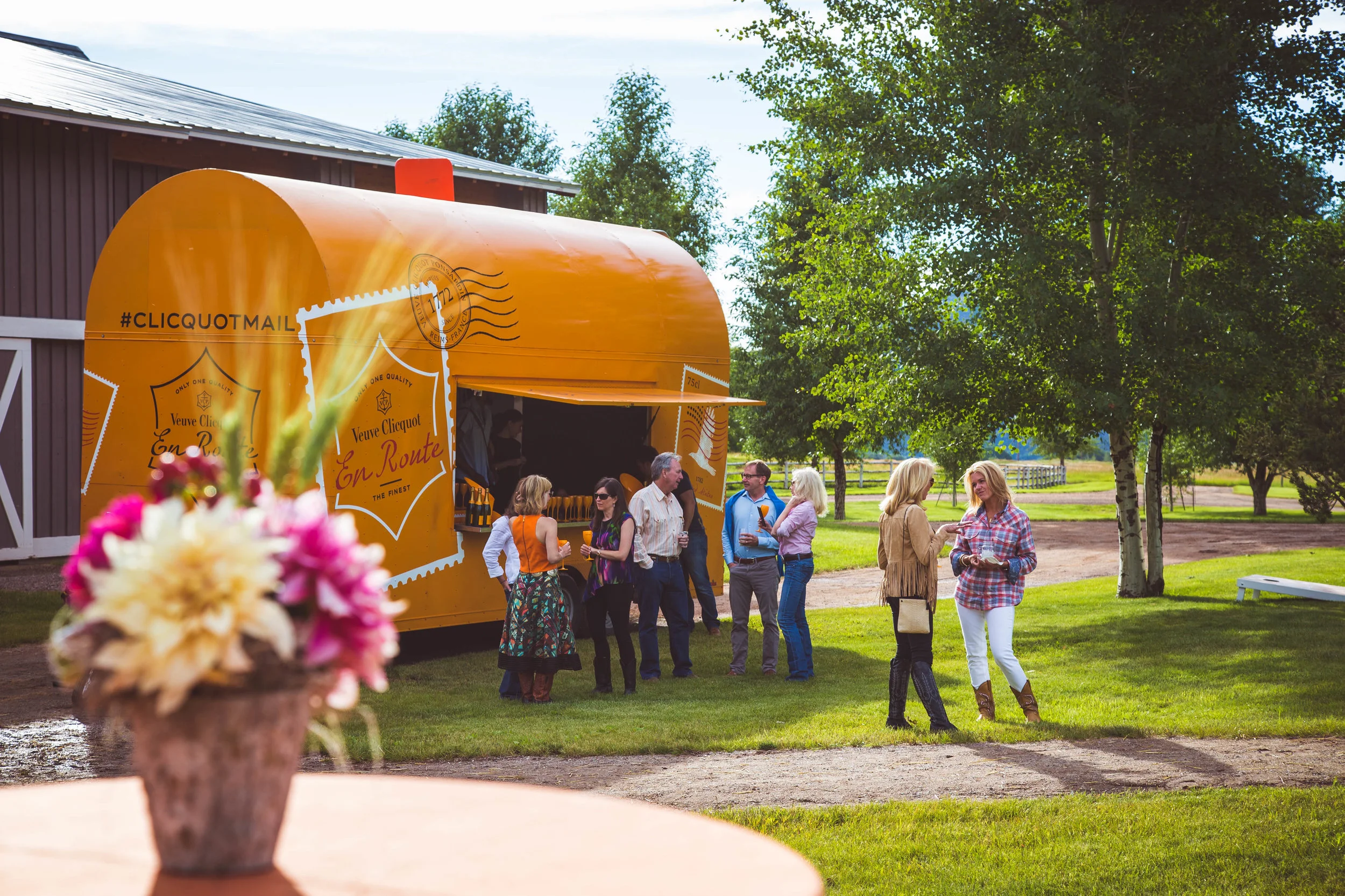 How to Host a Pop-Up Party