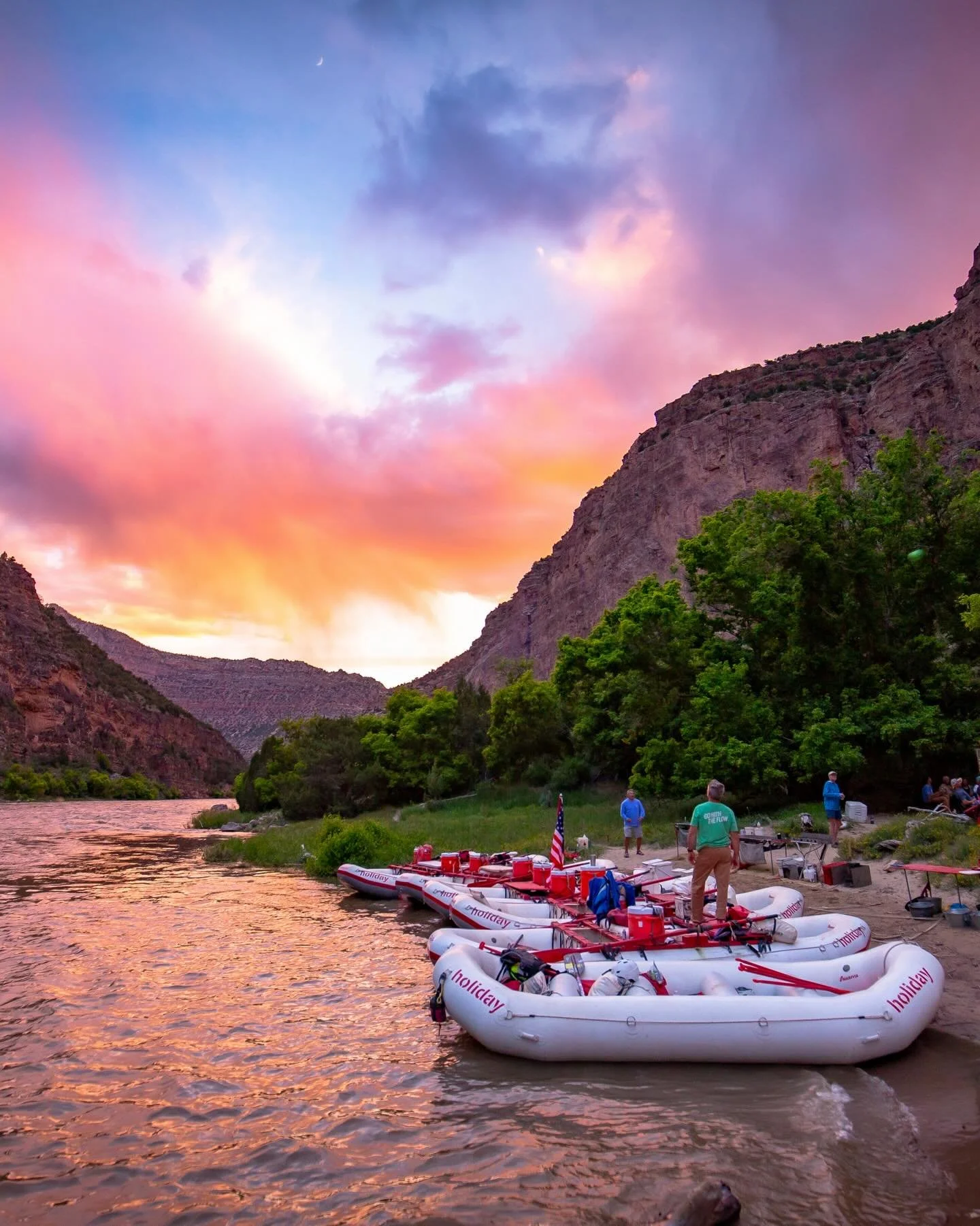 There&rsquo;s something timeless about music outdoors &mdash; the way a guitar sounds softer under the stars, or how a melody seems to echo longer when it&rsquo;s carried by canyon walls instead of speakers. Holiday River Expeditions&rsquo; Canyon Co