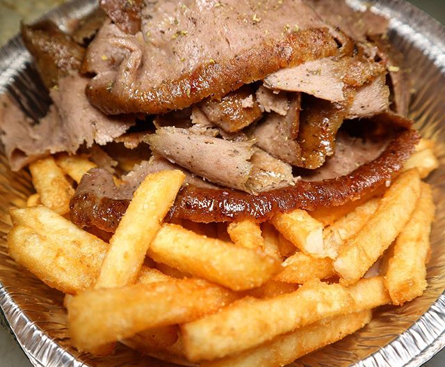 Gyro platter with French fries 🤩 #greekfood