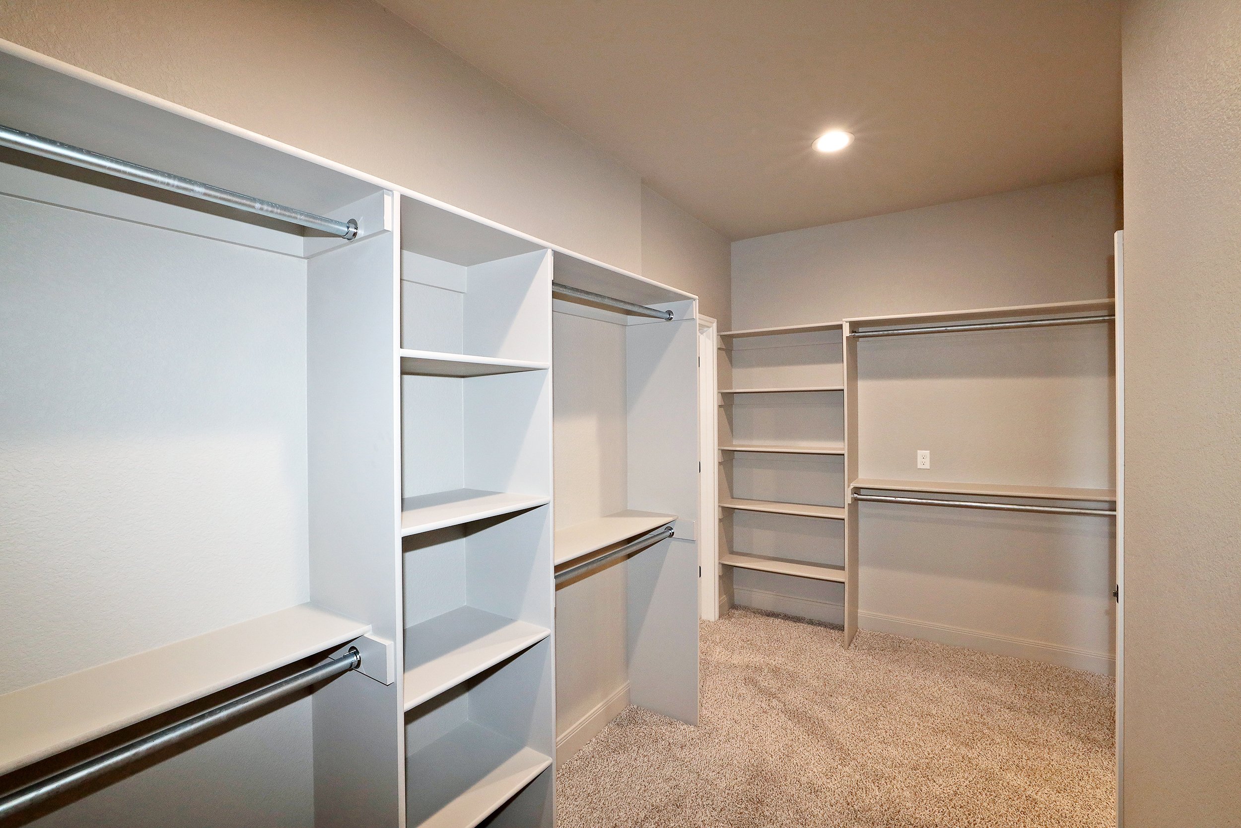 9590 Copper Creek-Master Closet.jpg