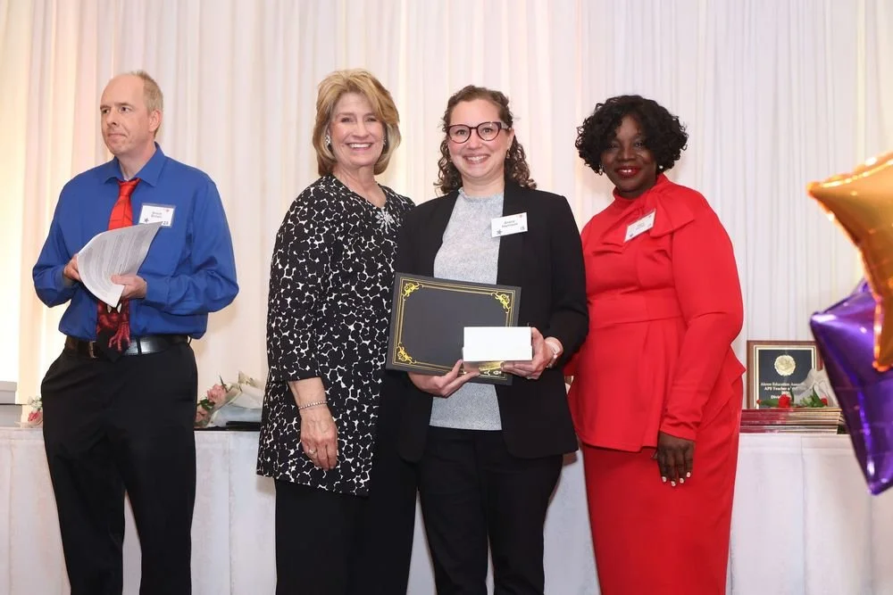 teacheroftheyear-188-722616c5-1000.jpg