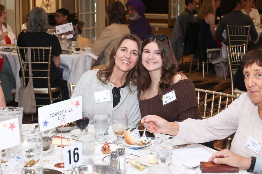 teacheroftheyear-255-7762ca67-1000.jpg