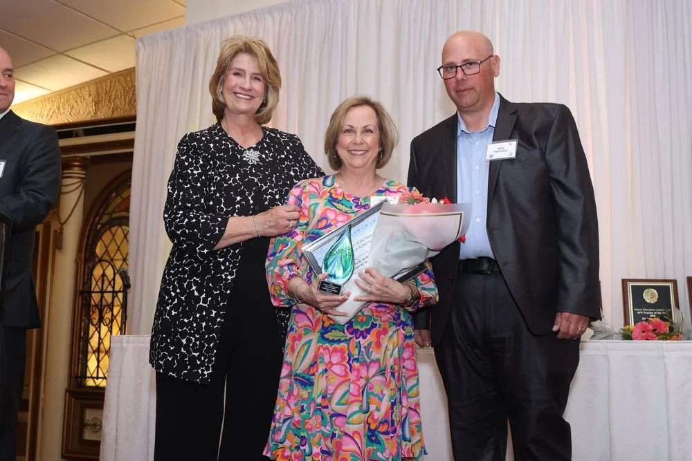 teacheroftheyear-458-c574a4f9-1000.jpg
