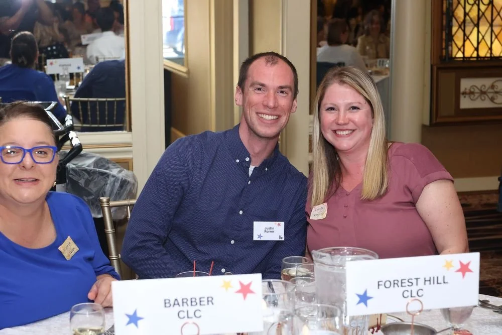 teacheroftheyear-252-d6a78c77-1000.jpg