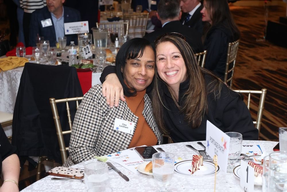 teacheroftheyear-261-cfe51116-1000.jpg