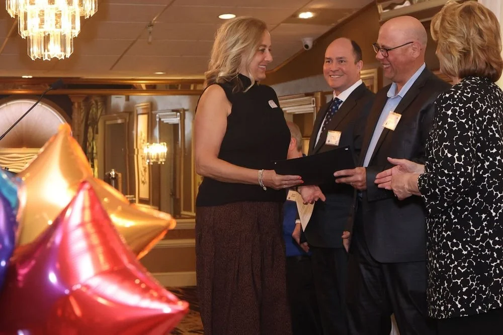 teacheroftheyear-413-8571e44b-1000.jpg