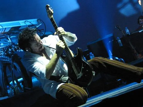 Steve_Lukather_solo_large.jpg