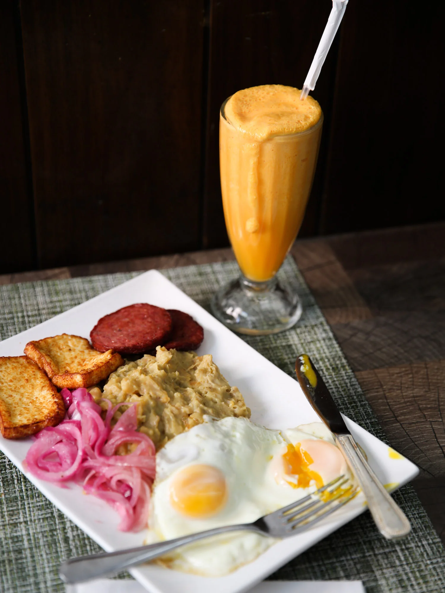 katiejuneburton_dinearound-22.jpg