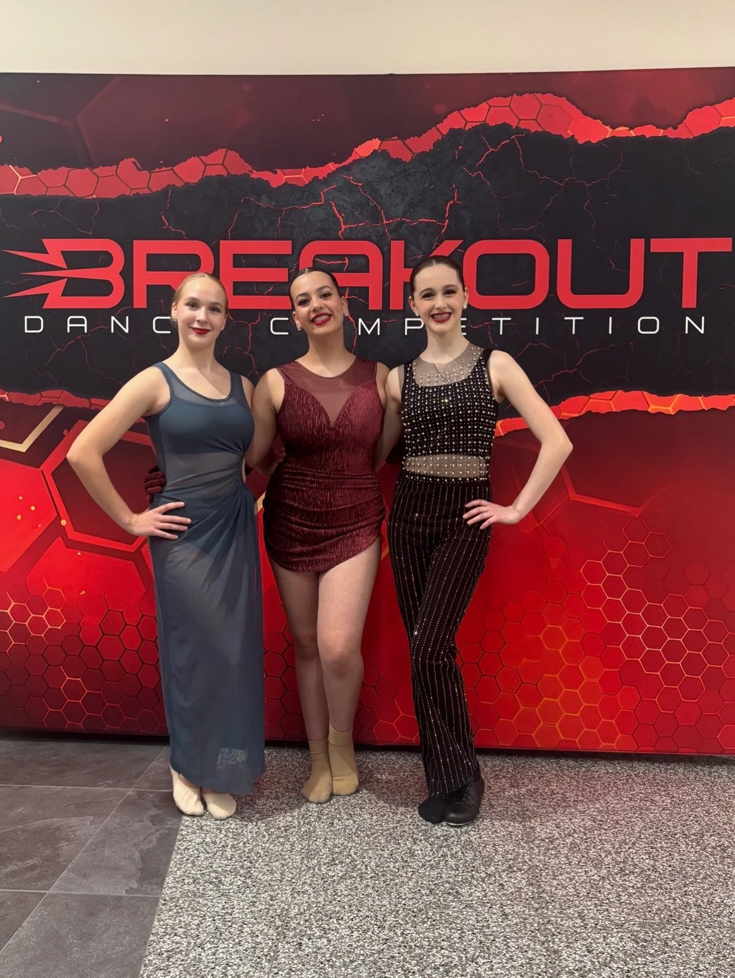 Congratulations to all the dancers that competed at @breakoutcomp this weekend! It was wonderful to see all of you on the stage one last time in this competition season. Thank you for putting in the hard work all year long to grow in your solo materi