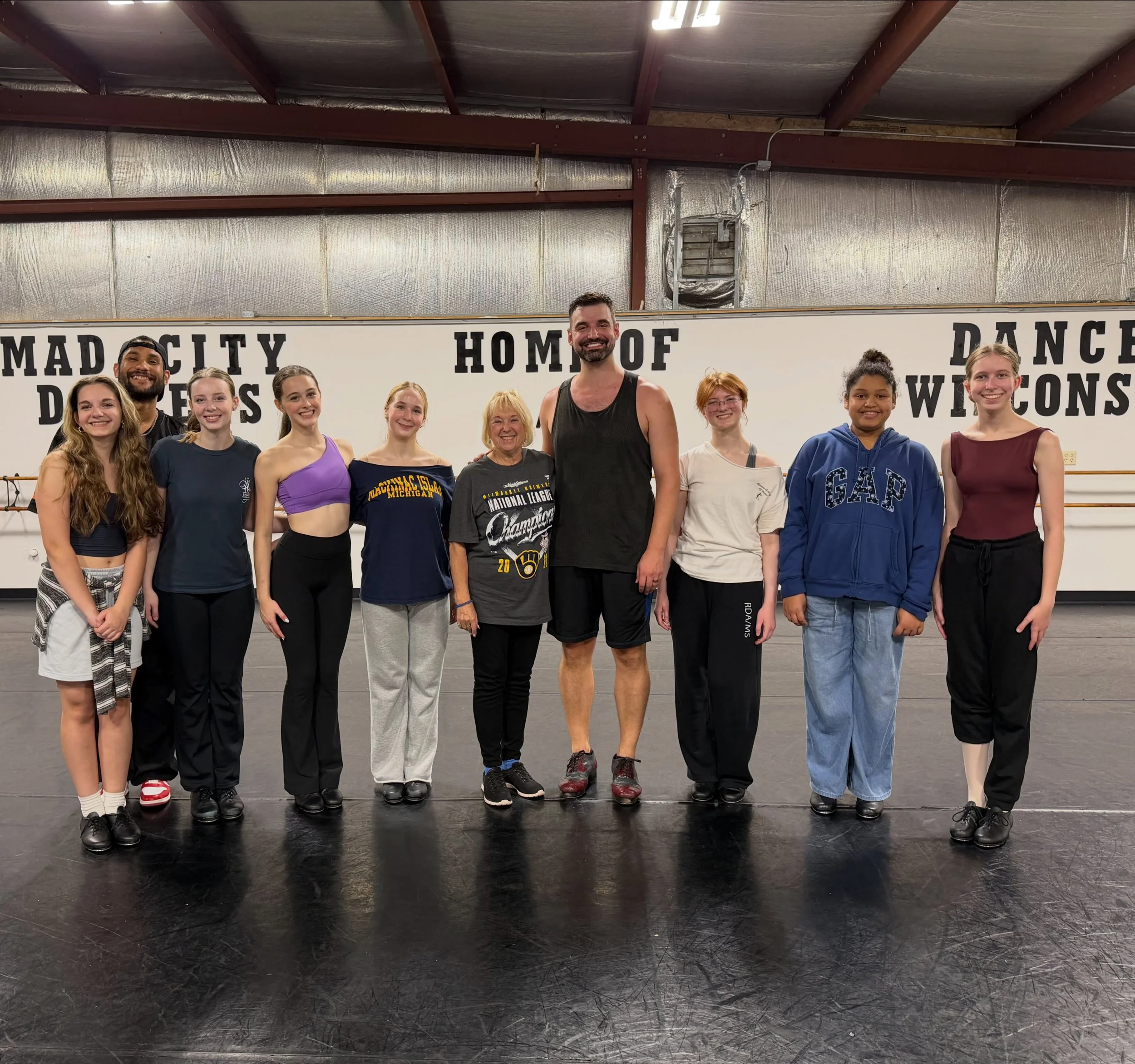 We had a wonderful pop-up class with our alum, Matt Hunt! Thank you @matthewhuntstudios for teaching a tap class and sharing your infectious energy! The dancers pushed themselves outside of their comfort zones and grew because of it. Beautiful work, 