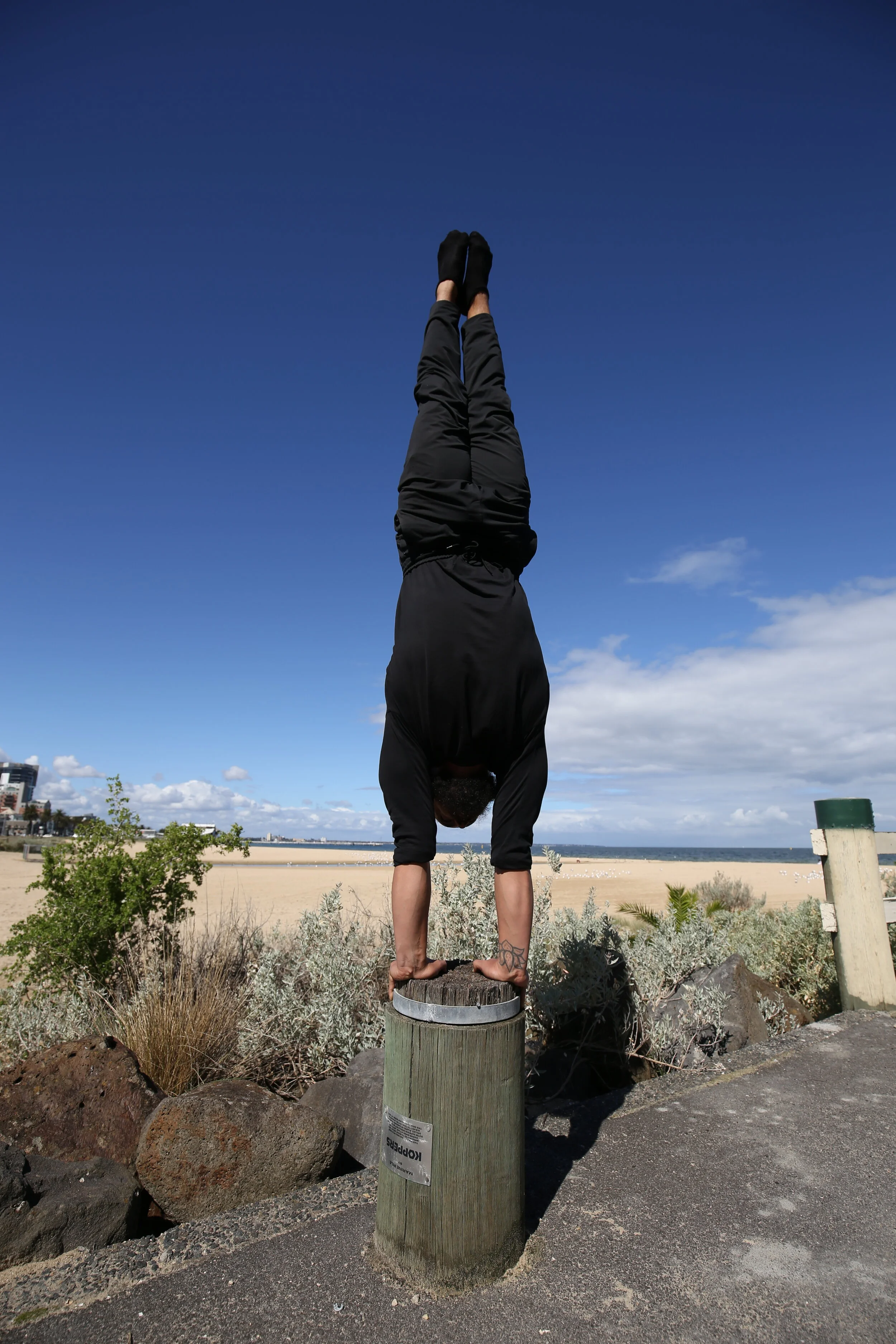 Why you still cant do a handstand (or do one well)