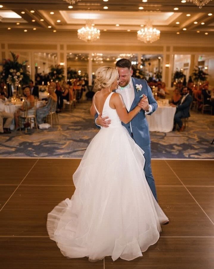 𝗖𝗮𝗻&rsquo;𝘁 𝘄𝗮𝗶𝘁 𝘁𝗼 𝗱𝗮𝗻𝗰𝗲 𝘁𝗵𝗿𝗼𝘂𝗴𝗵 𝗹𝗶𝗳𝗲 𝘄𝗶𝘁𝗵 𝘆𝗼𝘂 ✨ Congratulations on a stunning wedding @caslin_ ✨ Wishing you ALL the love and happiness ahead 🍾🥂 #cheerstoyou #weddingday #sopretty #realbride #palmbridal 📸: @hunte