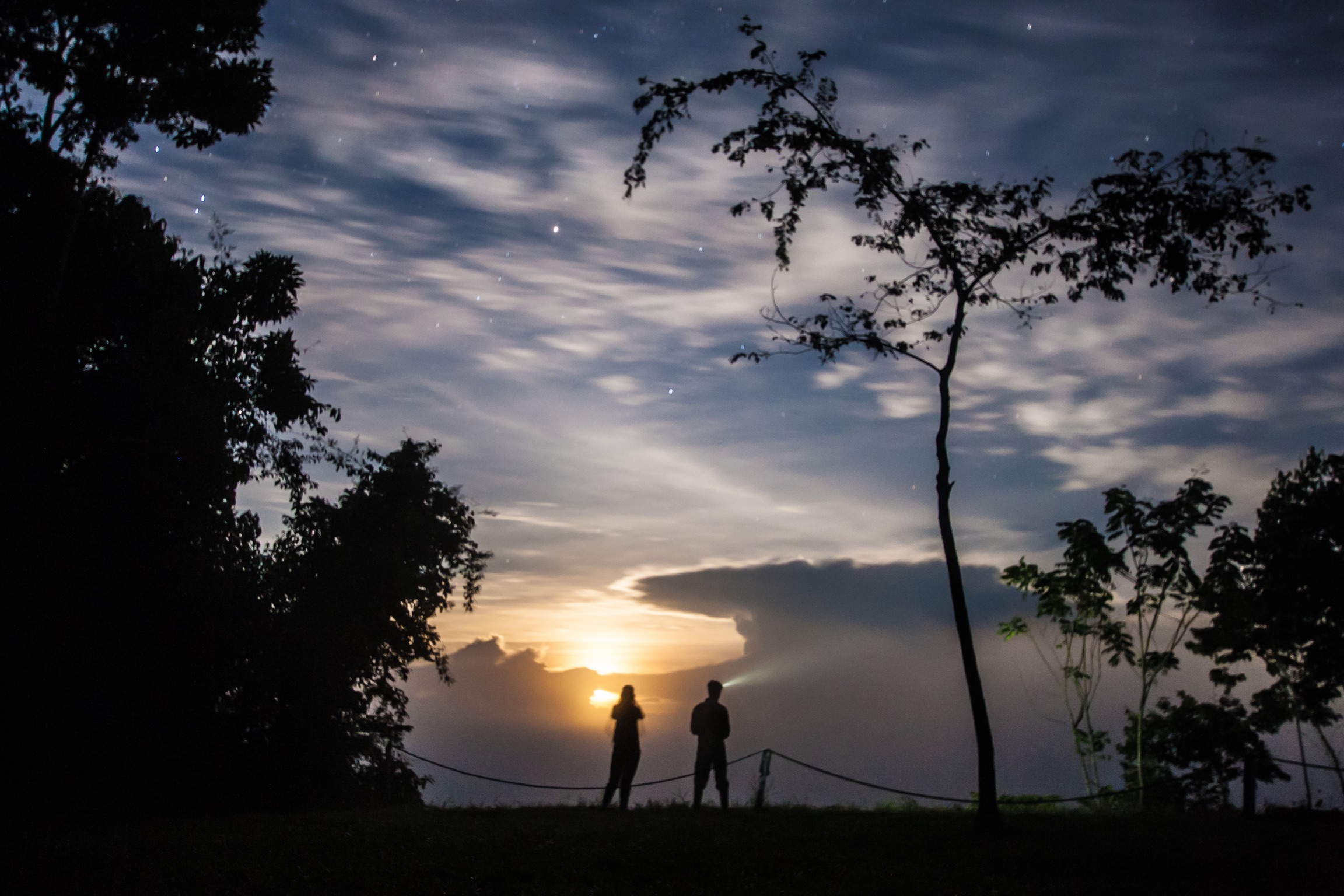  Moonrise above the Madre de Dios 