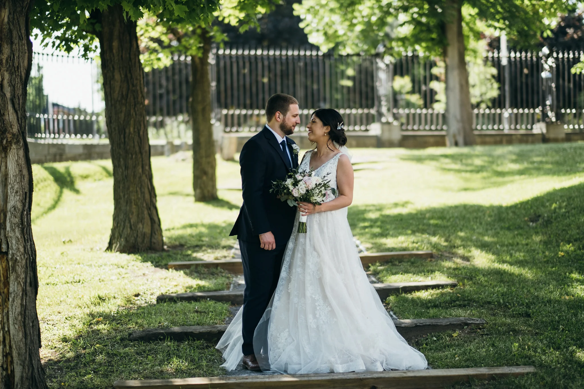 Plaza Antique Montreal Wedding Photographer rooftop-46.jpg