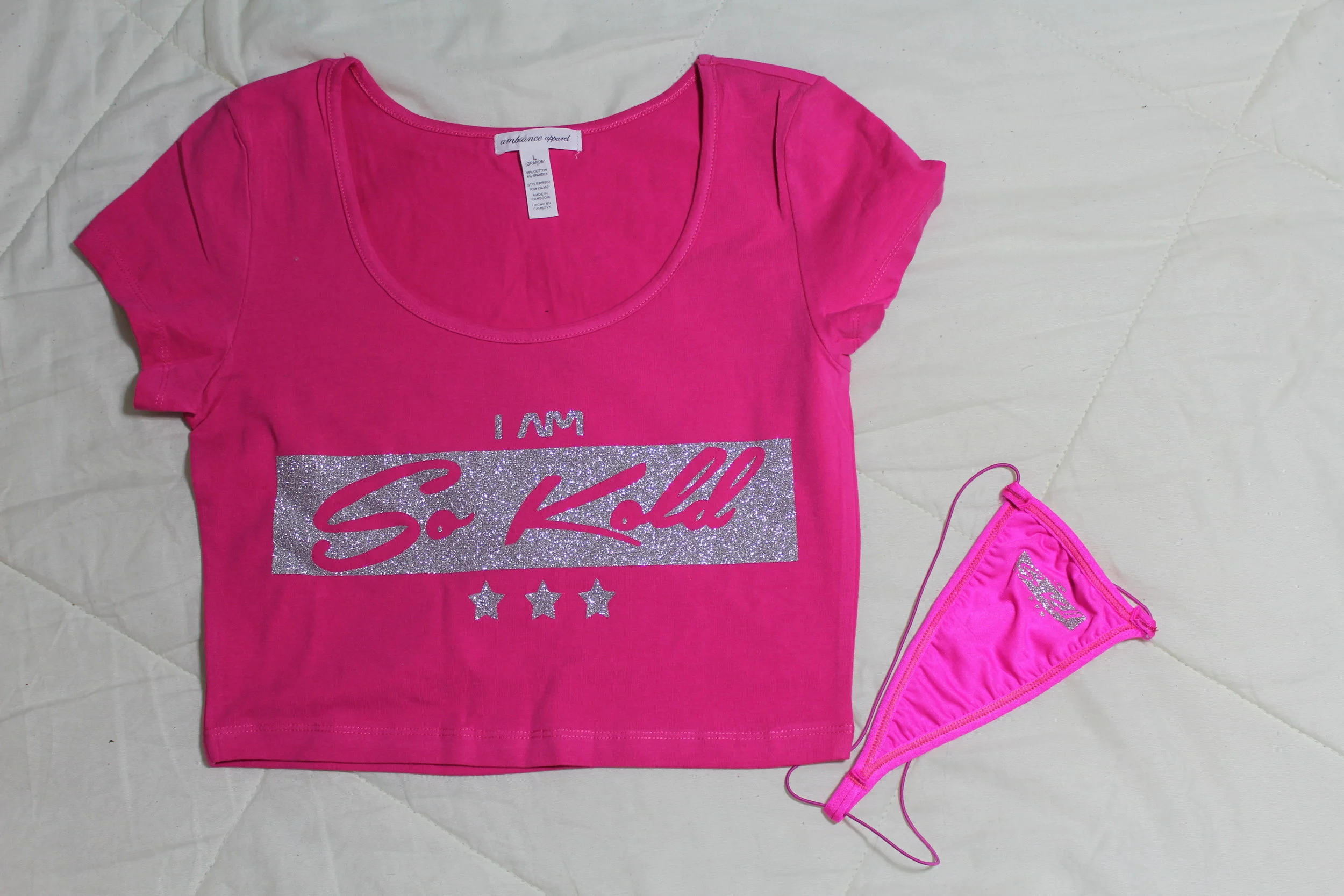"IM SO KOLD" FITTED TEE AND THONG SET