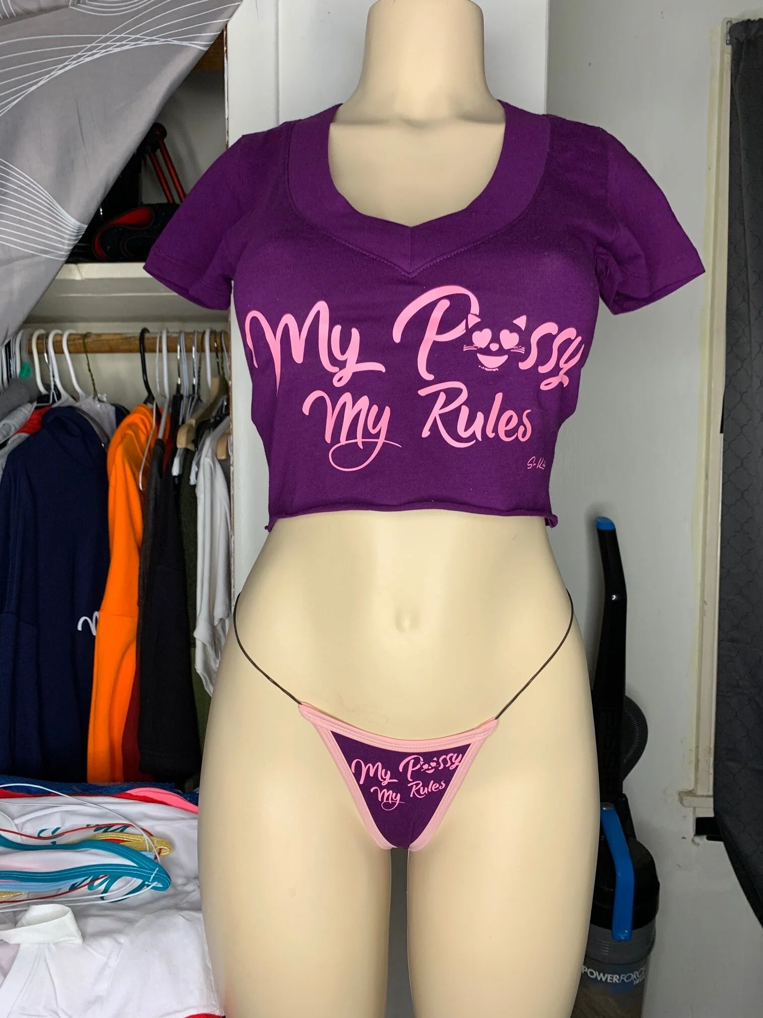 "MY PUSSY, MY RULES" Fitted Crop Tees
