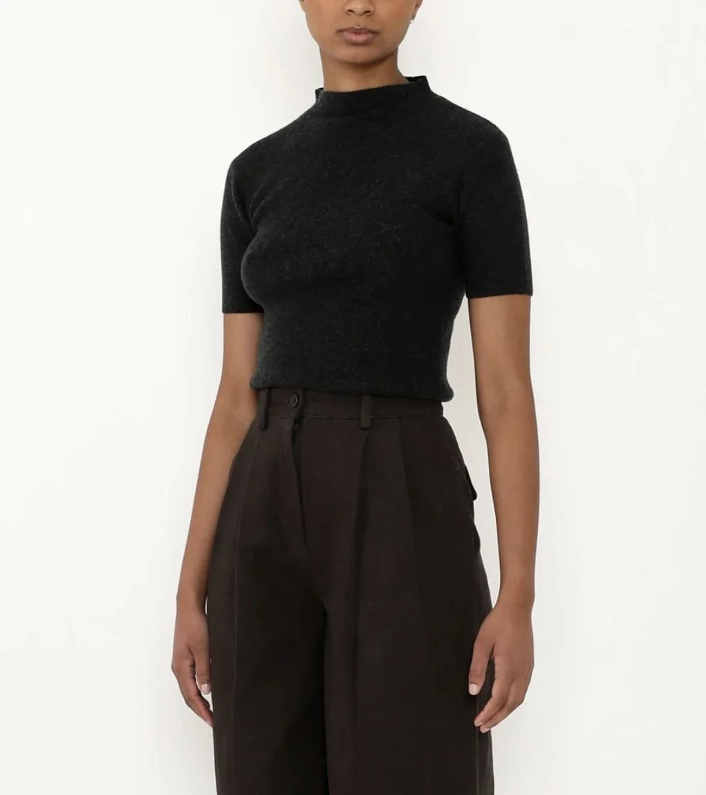 7115 by Szeki Short-Sleeves Mock-Neck 