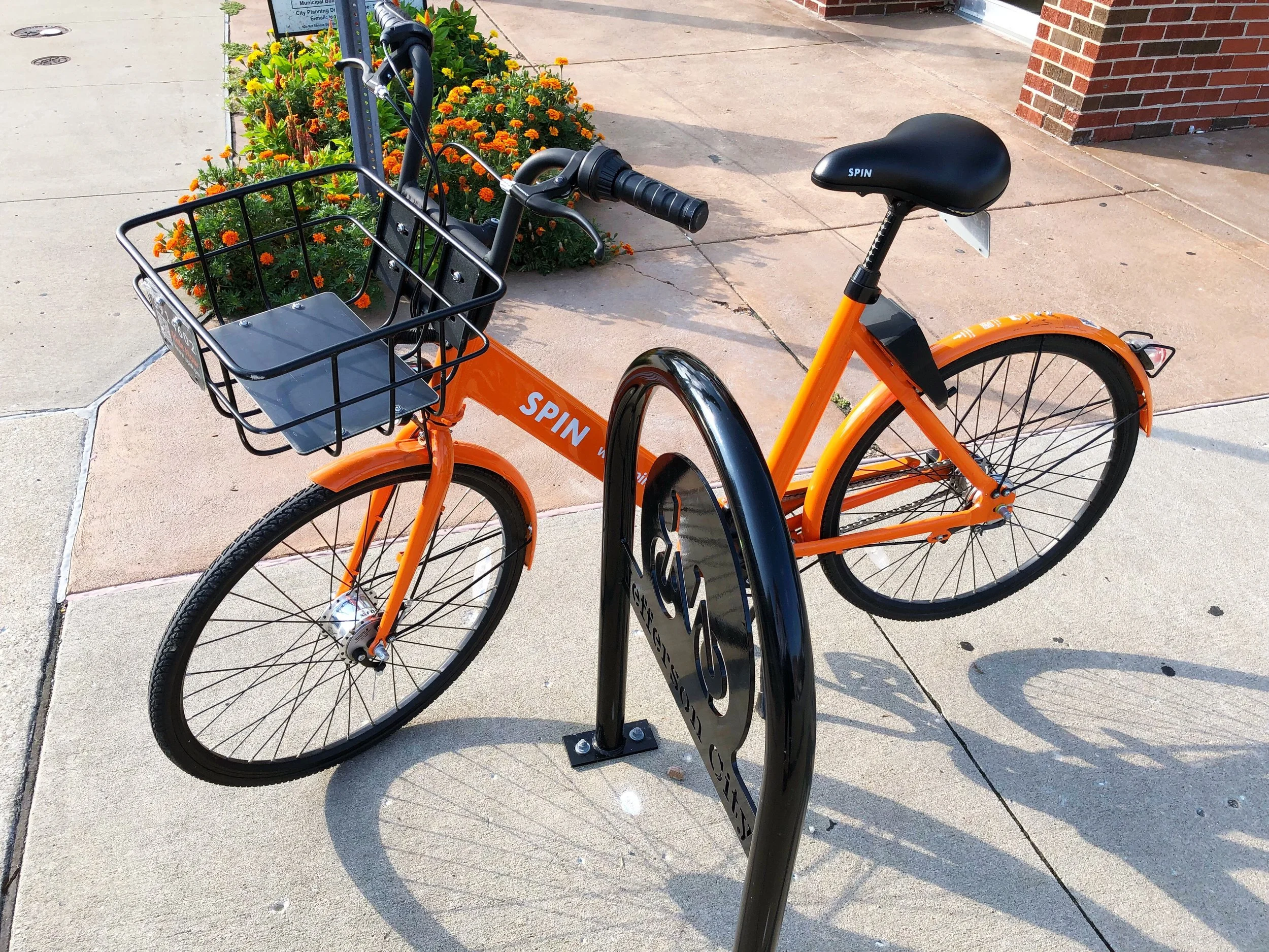 spin dockless bikes