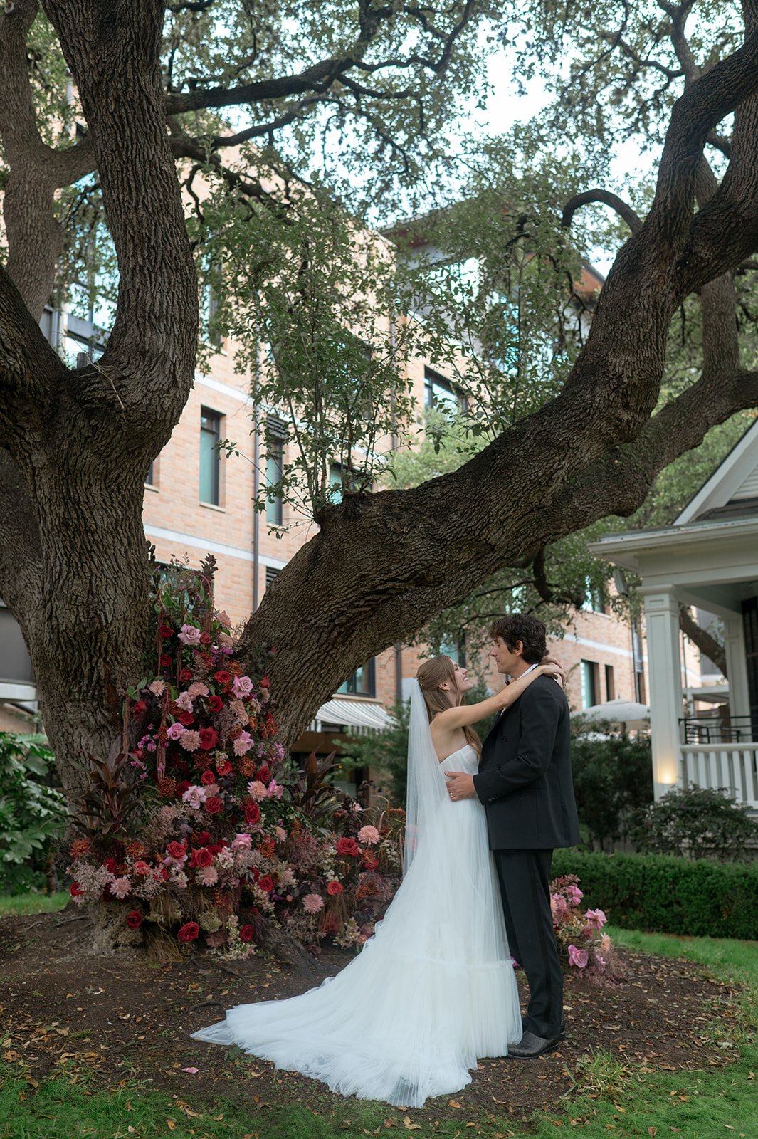 Map+CompassPhotography2025_Kaitlyn + Omar-60.jpg