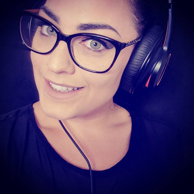 It's WEDNESDAY!! which means I'm Streaming another play of #horizonzerodawn join me on #twitch TONIGHT 8-11PM EST 💞✌️🎮 #followme on twitch @alexa_squad