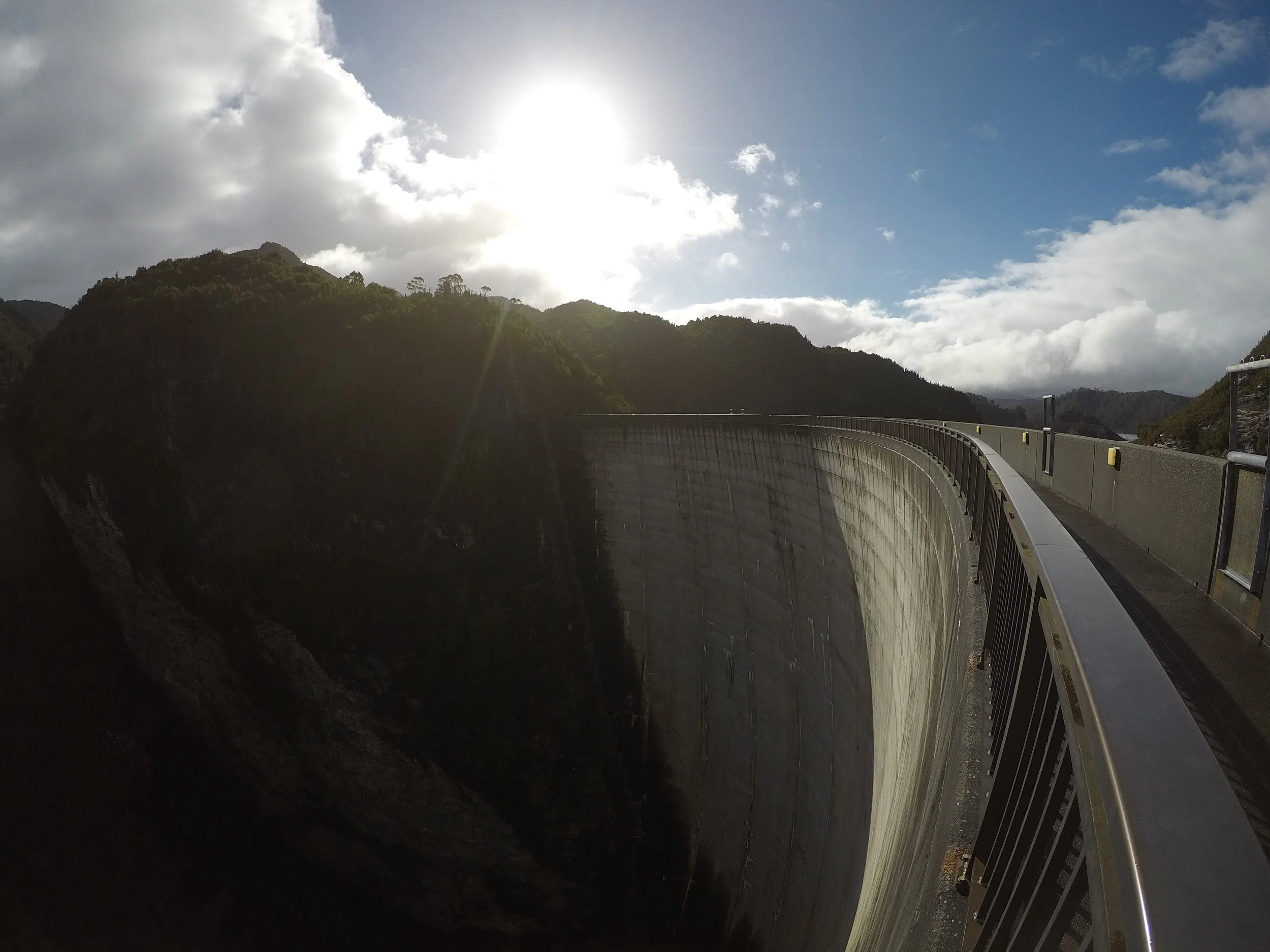  Gordon Dam 