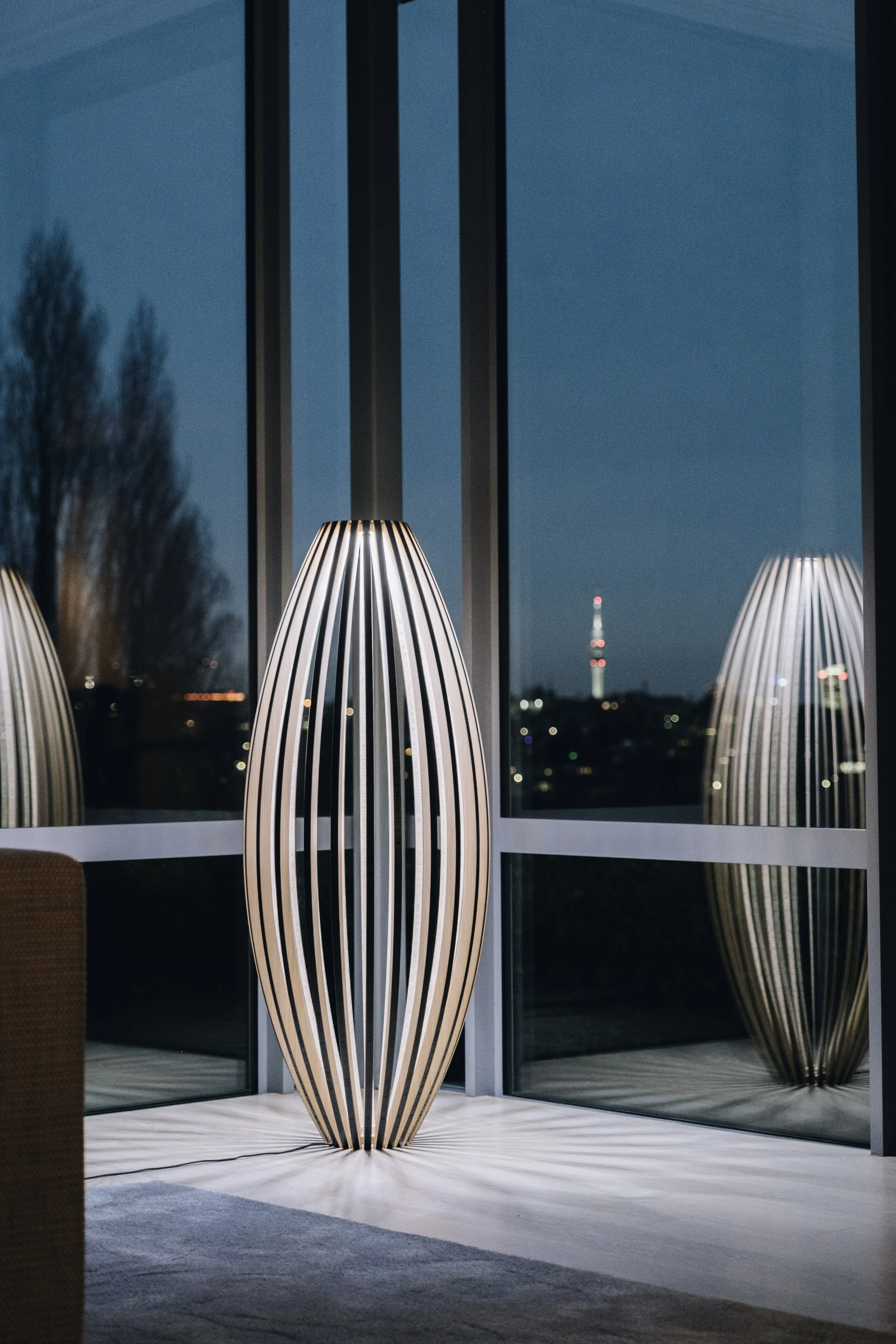 Form 53 The Conic Lamp 2.jpg