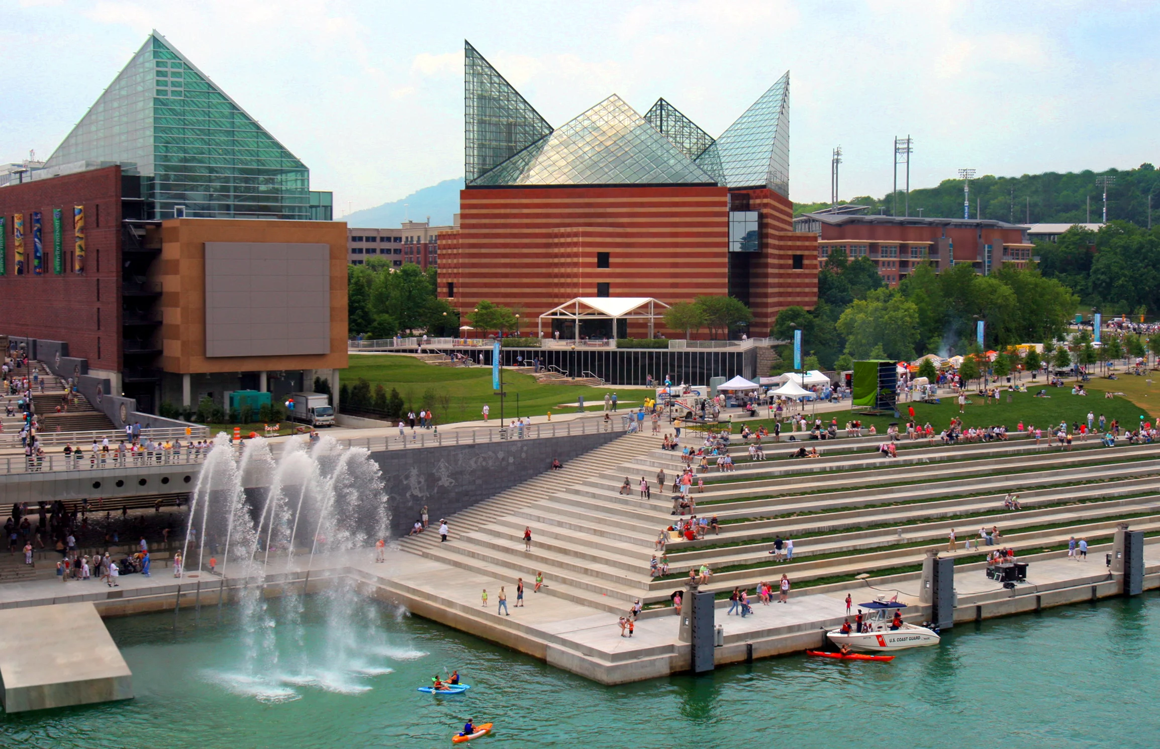 Riverfront Parkway, Chattanooga