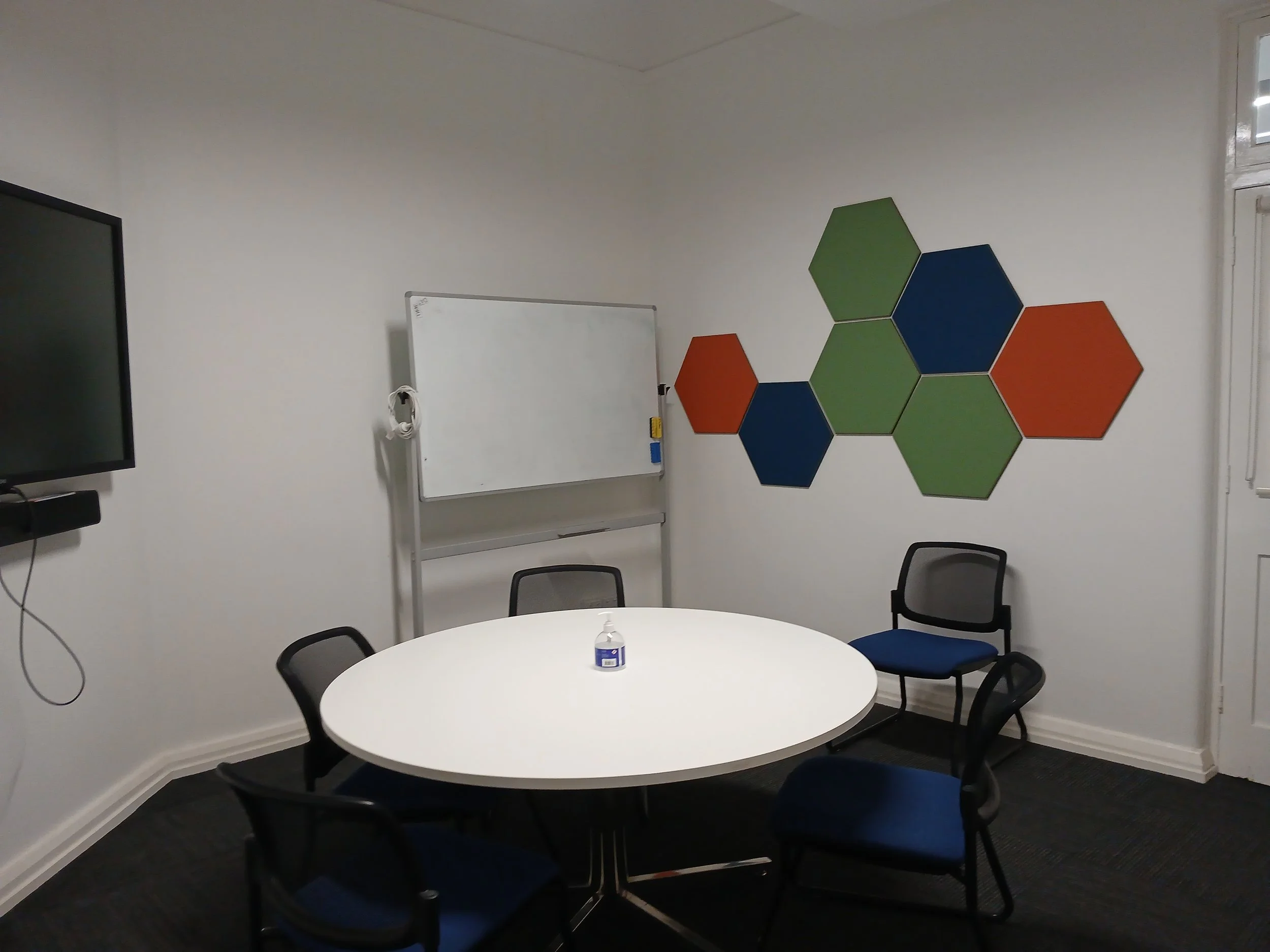 Room 8 (Small Meeting Room)