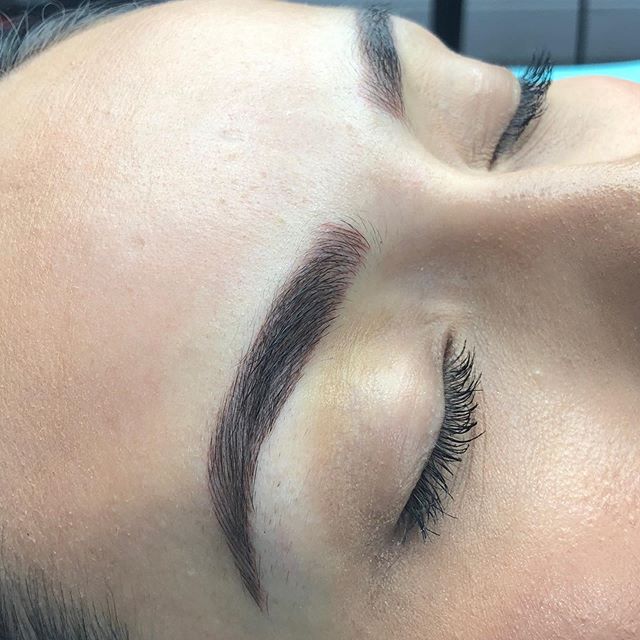 Two years touch up for this pretty lady 🤗🌸 #microBlading .
.
www.myphanbrows.com/training