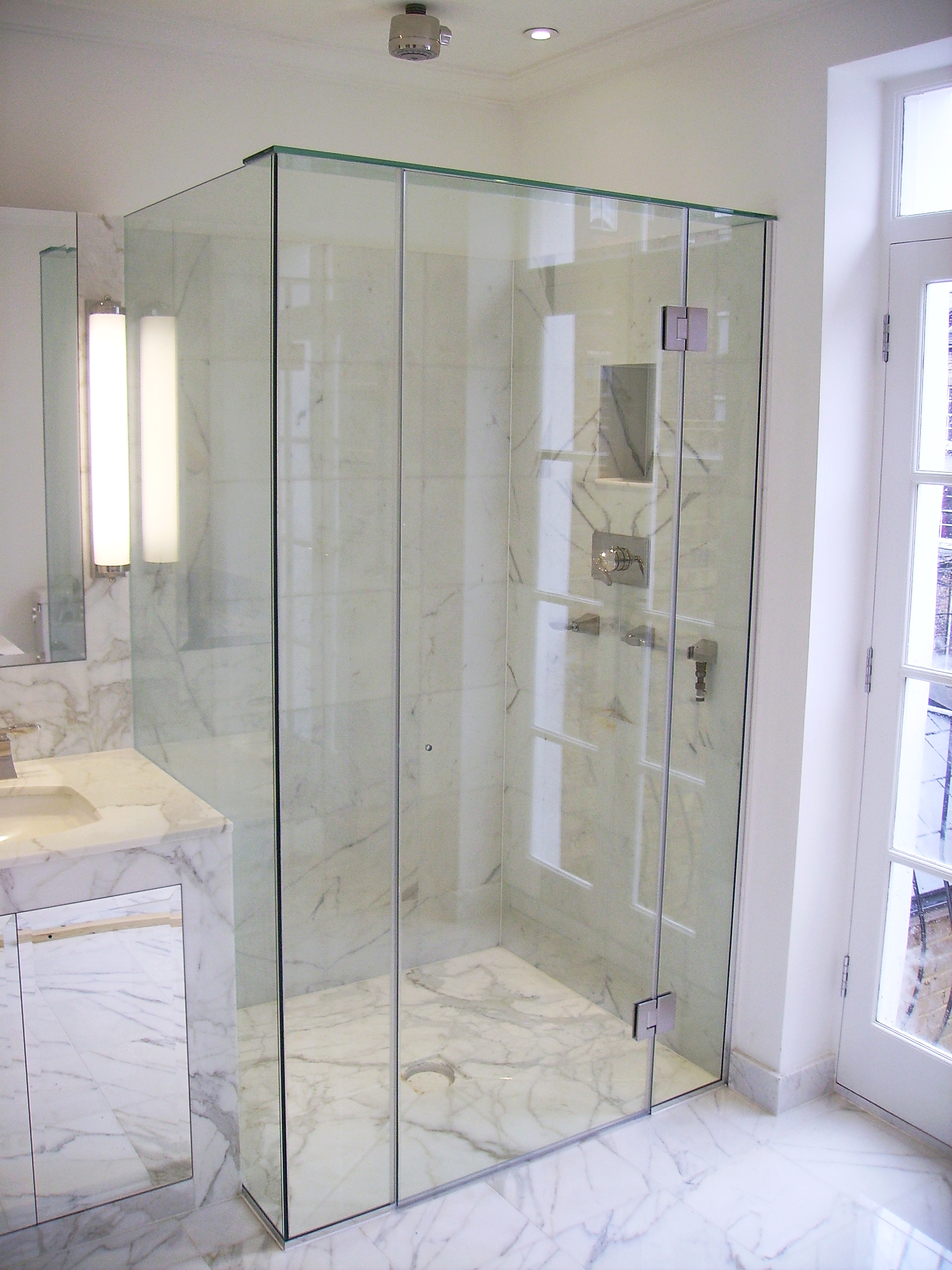 Shower Screens - SW5 - London - Brompton Glass 2.JPG