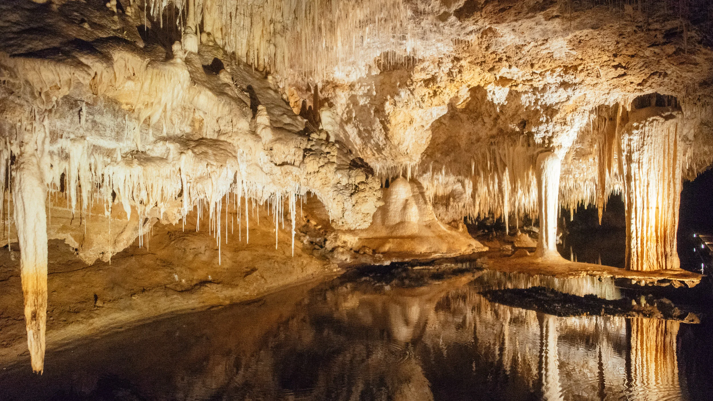 Lake Cave