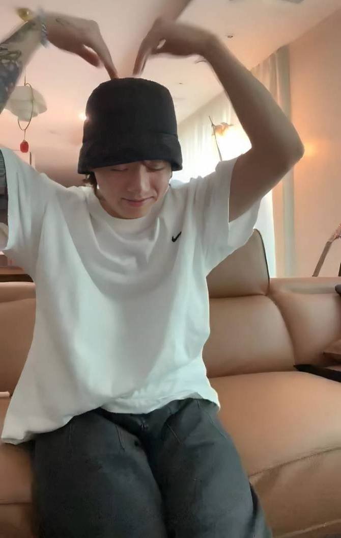 Weverse_c0f08.jpeg