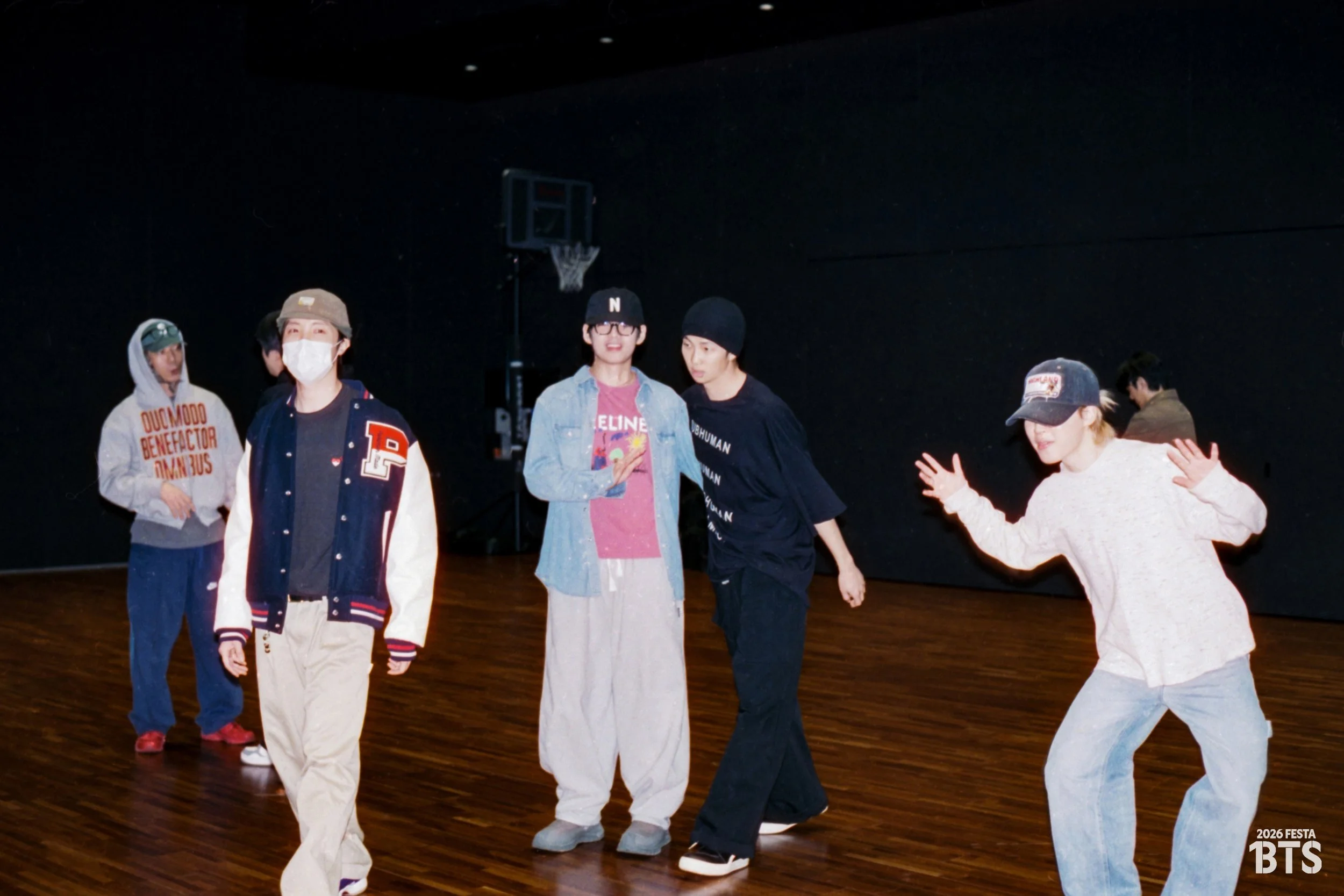 weverse_1-304316864.jpeg