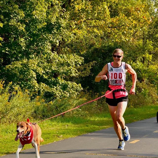 This epic team @charlenesdogrun #firstannual #irondoggy #braininjuryawareness #neurosurgery #ironmantri #mnrunning