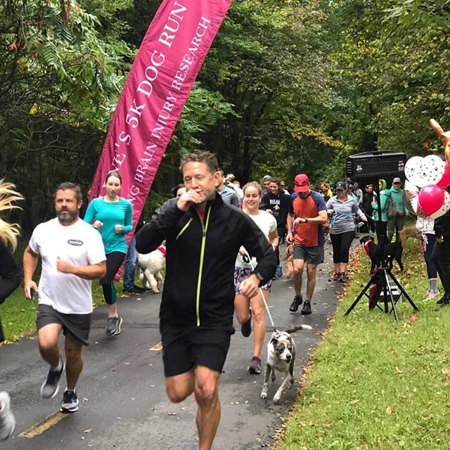 We are so grateful to all of the participants and dogs 🐶 who joined us last Sunday to support the Neurotrauma Research Lab at University of Minnesota and the research of nationally recognized neurosurgeon, Dr. Uzma Samadani. Thank you so much for br