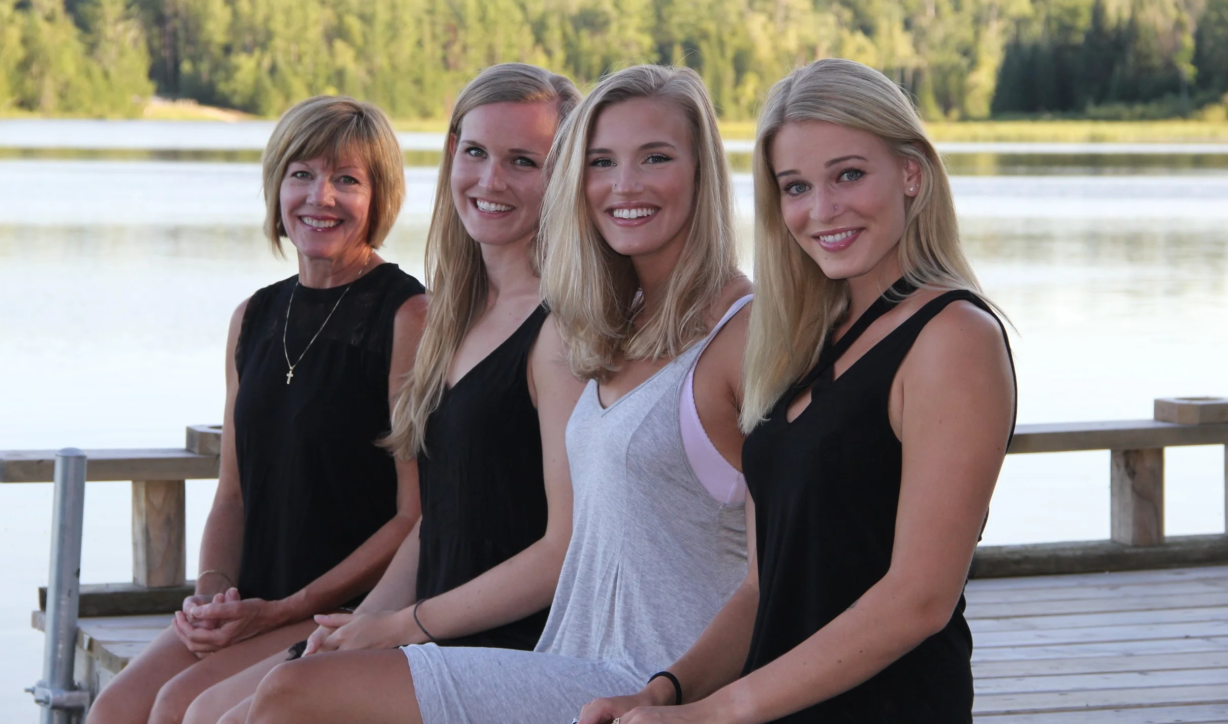  The women in my life.&nbsp; L to R--Michelle, Lindsey, Alyssa and Betsy.&nbsp; Thank goodness my gorgeous daughters take after their mother!&nbsp; 
