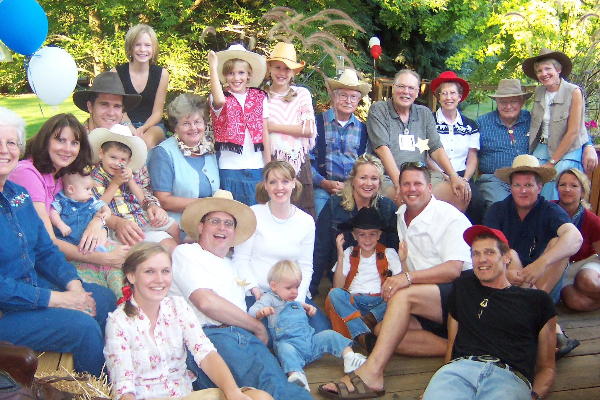  Extended family at Alyssa's cowboy birthday party, September, 2005.&nbsp; Yee Haw! 