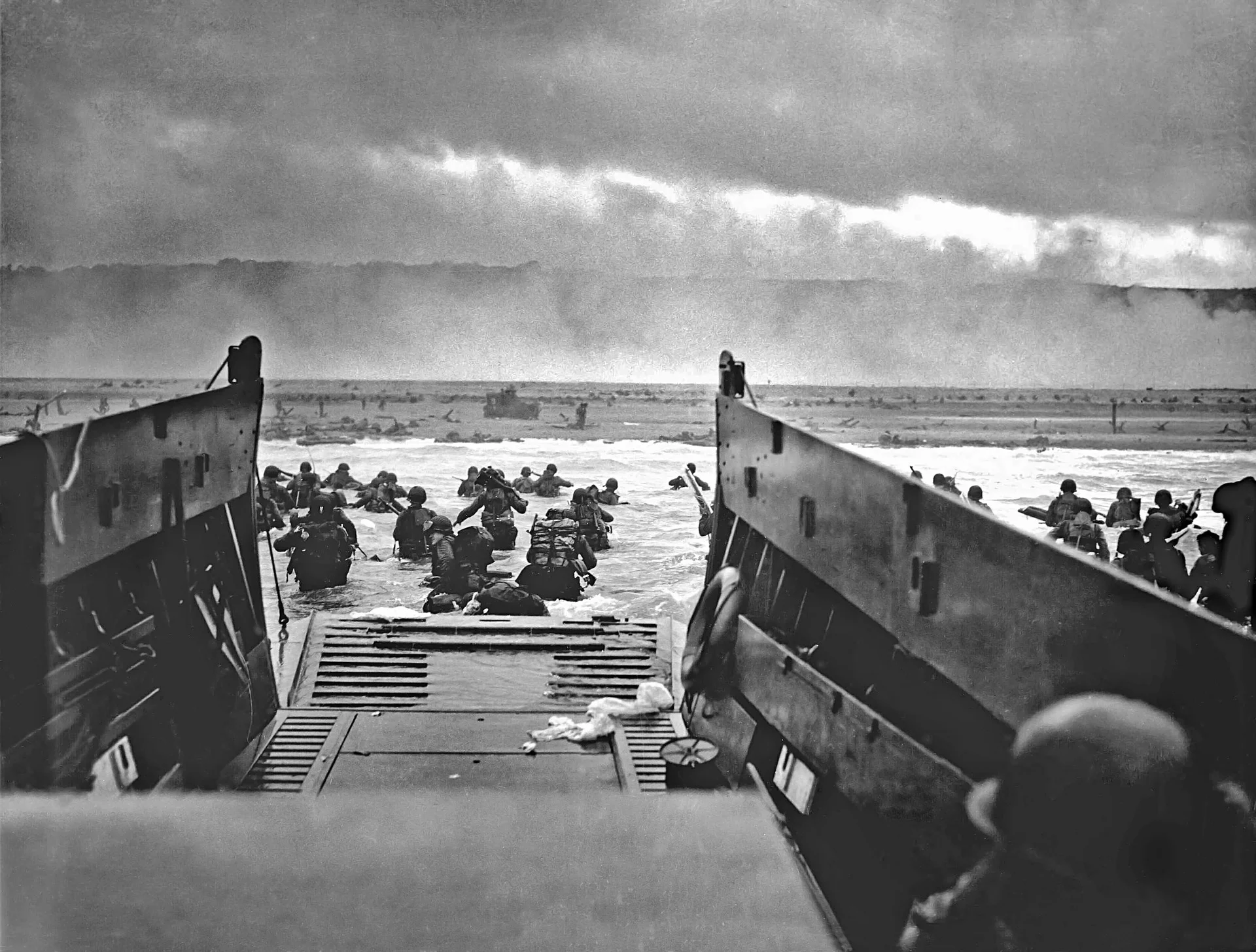 landing-craft-537000_1920.jpg