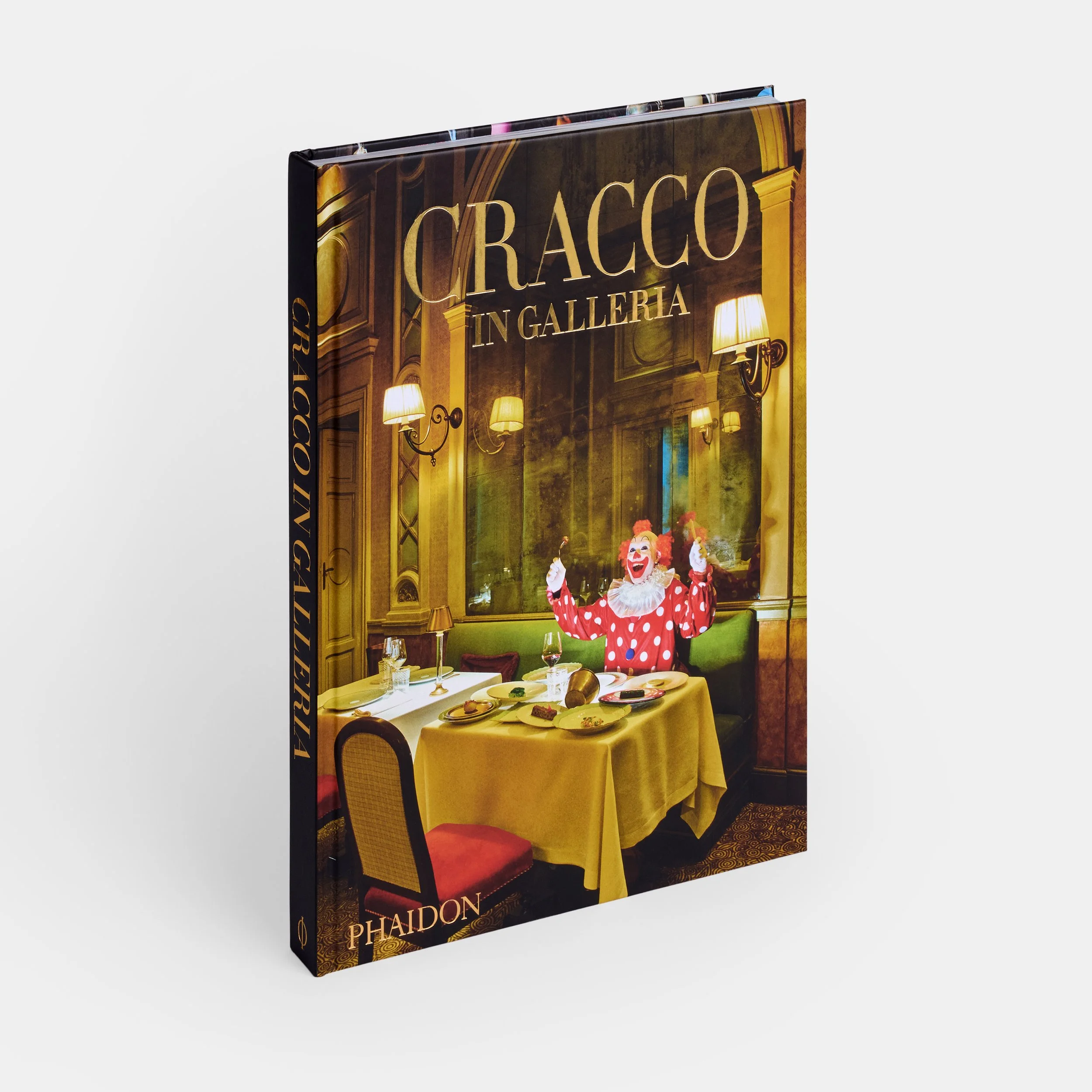 cracco-in-galleria-en-9015-standing-front-3000.jpg