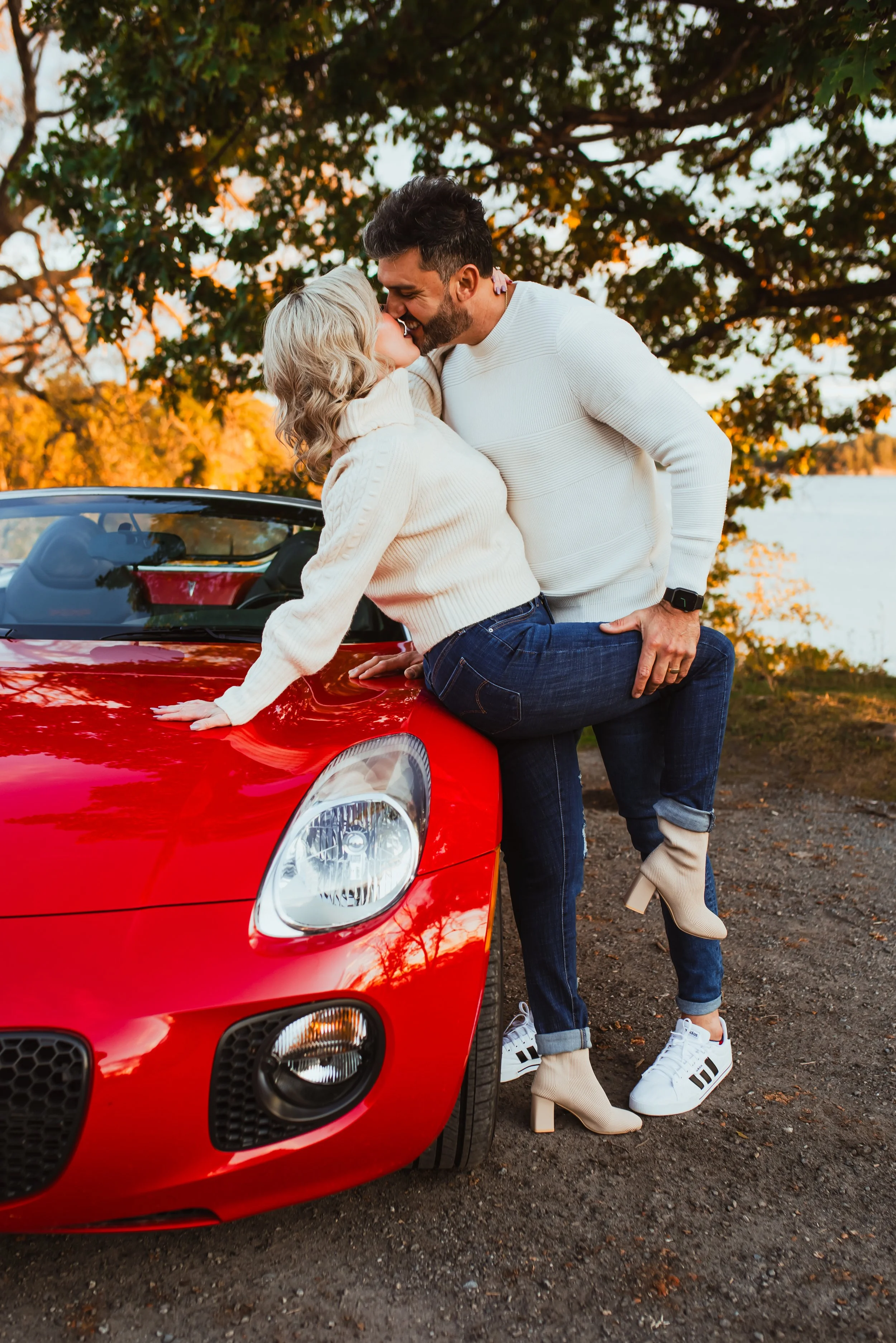 Dreamy engagement session sports carSt. Lawrence River Landon's Bay Brockville, ON
