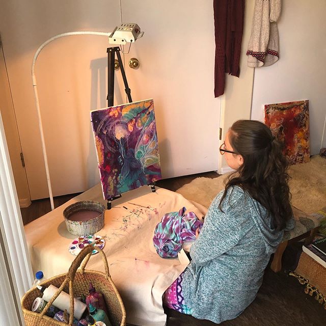 Raquelle BEing with her painting in her private space, I&rsquo;ve encouraged her to bring it everywhere with her. #soulpainting #paintinglessons #paintingclasses #visionaryartist #artretreat #sedonaartist #iloveart