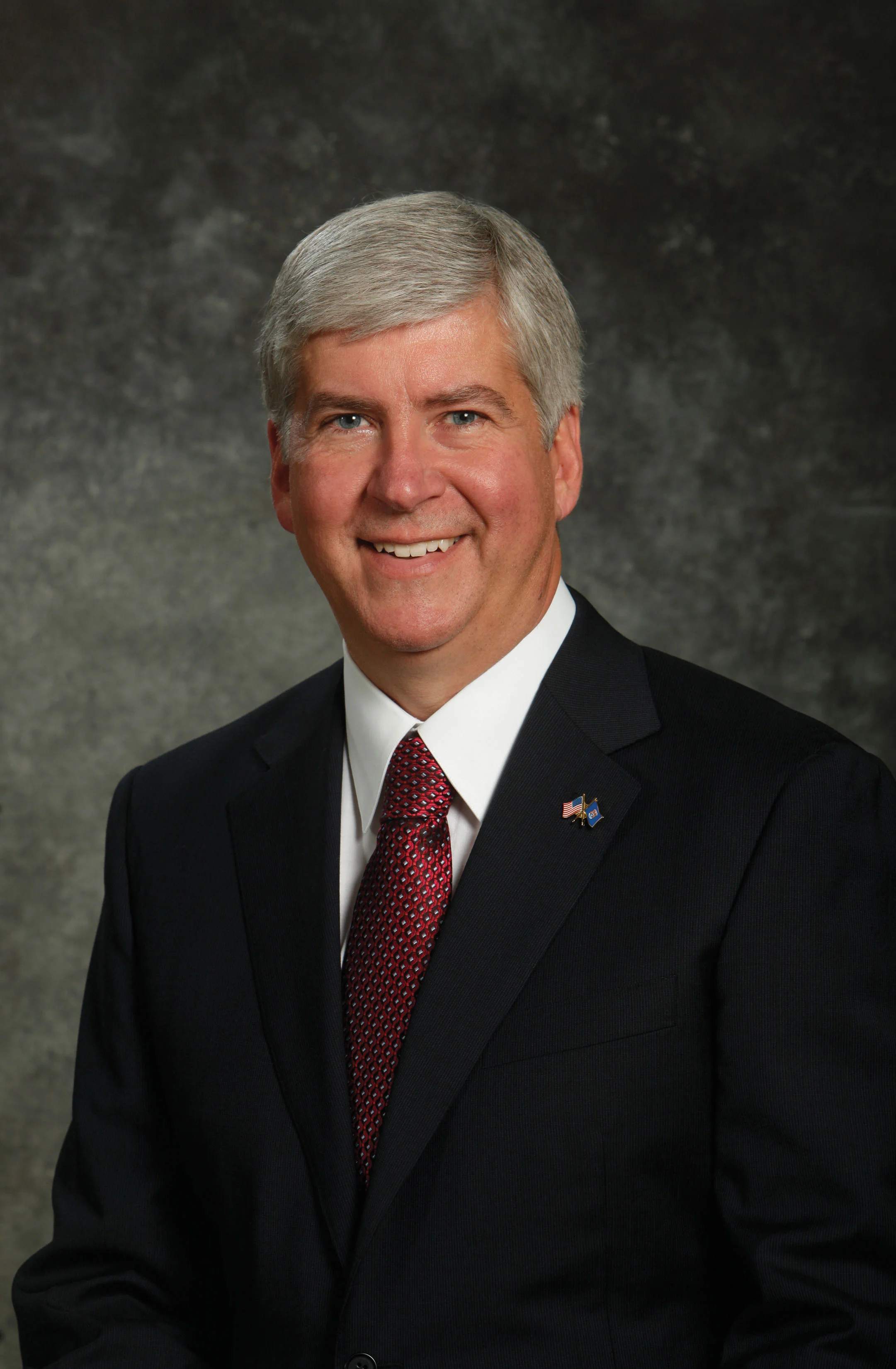 Governor Snyder headshot.jpg