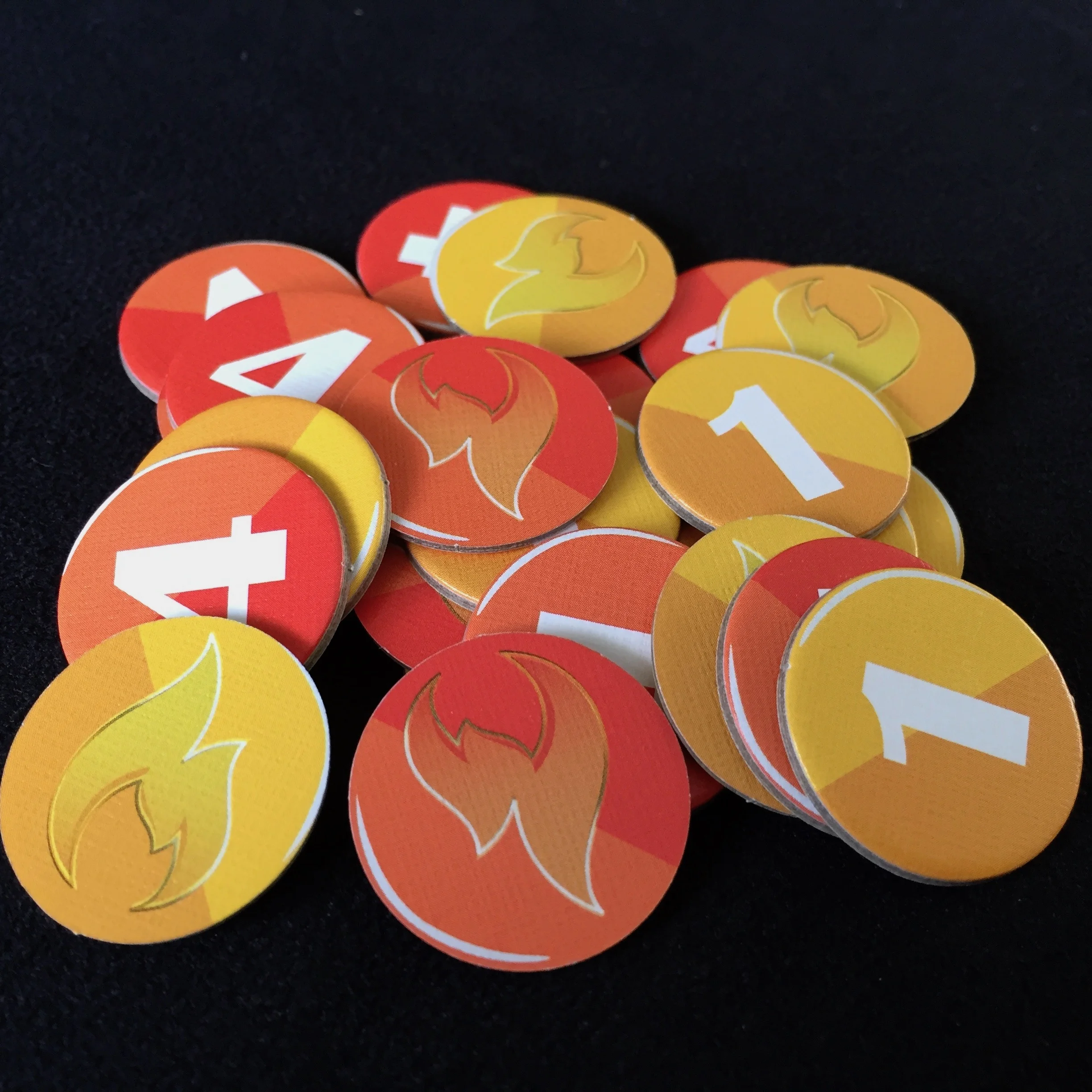 Scoring tokens: 4 point (x12), 1 point (x12)