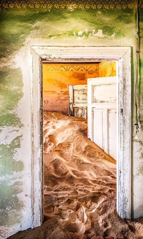 20562 - Two Doors (PL).jpg