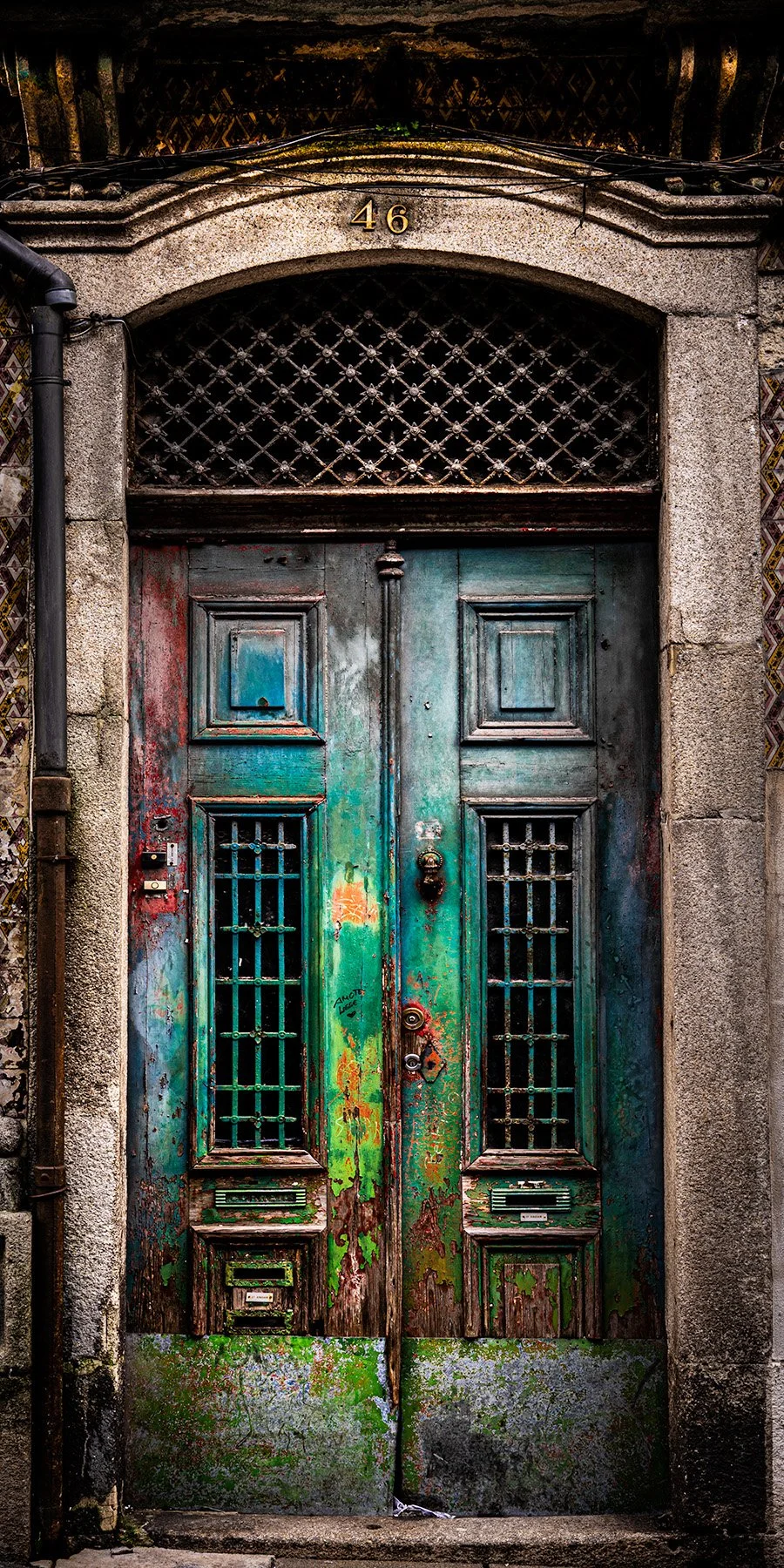 20594 Porto Multi Door (2by1) WEB.jpg