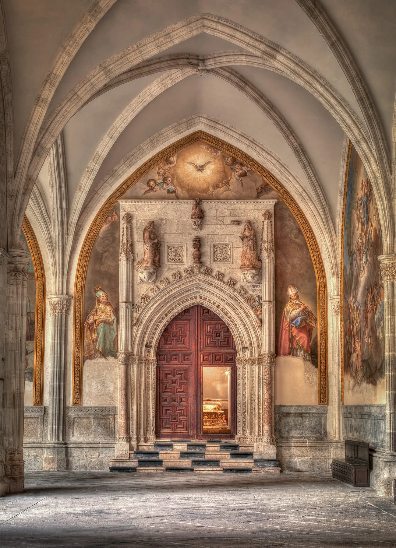 20411 The Cloisters (PL) WEB.jpg